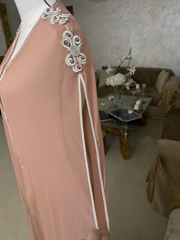 Rose-Pink Embroidered Moroccan Kaftan - Image 5