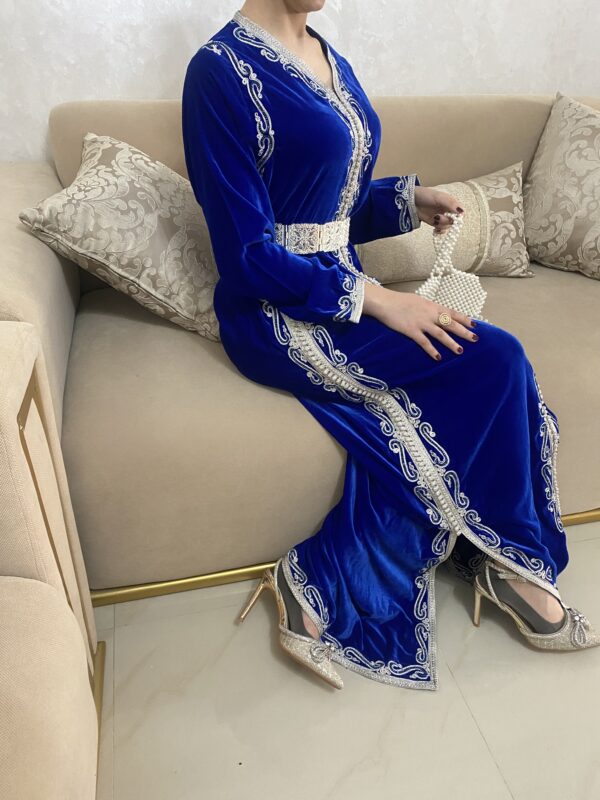 Elegant Royal Blue Velvet Kaftan with Intricate Silver Embroidery - Image 3