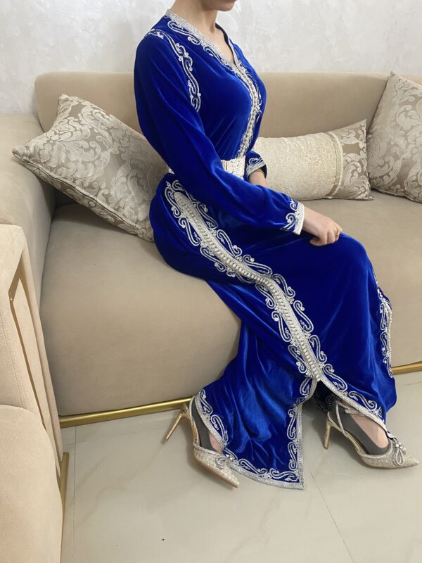 Elegant Royal Blue Velvet Kaftan with Intricate Silver Embroidery - Image 2